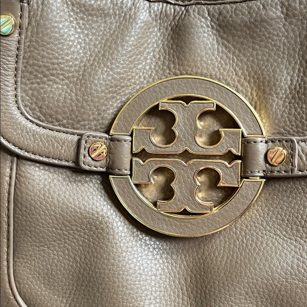 Tory Burch Amanda Purse - Picture 8 of 14